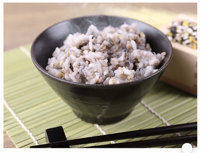 nosh（ナッシュ）玄米と雑穀米のパックご飯も提供